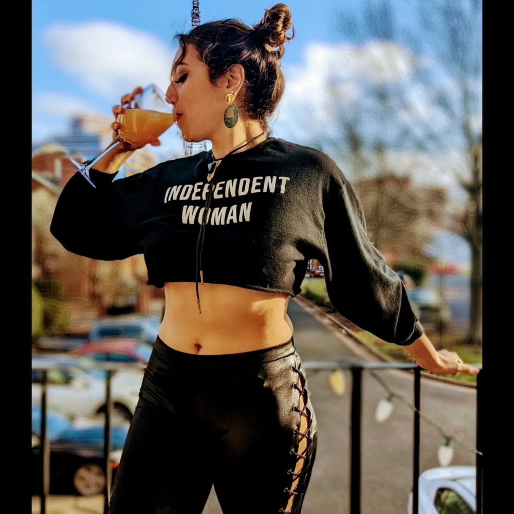 Fashion Nova Independent Woman Cropped Sweatshirt | Size S